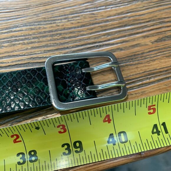 J. Crew Green Reptile Textured Accessory - Picture 7 of 10